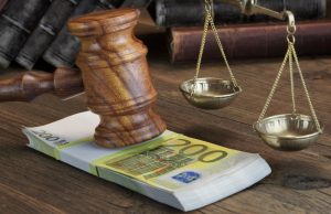 Οι κοτσάνες της Προεδρίνας της Δημοκρατίας,η λεηλασία Τραπεζών-Γηροκομείου-Δημοσίων Ταμείων και οι κεραυνοί του Προέδρου της Ενωσης Δικαστών και Εισαγγελέων…