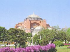 Οπου κι αν γυρίσουμε θα δούμε σε ποιάν Αγιά Σοφιά πιστεύουμε…Και στο ναό-καθρέφτη μας θα δούμε τους ειδωλολάτρες…