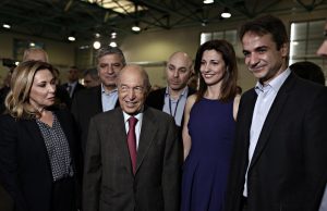Ο “Αρχιερέας της Διαφθοράς” συγκυβερνά με τον Κυριάκο Μητσοτάκη.Ευθεία επίθεση απο την “ΕΣΤΙΑ”,ενώ κυκλοφορεί ανατριχιαστικό βίντεο με τον αιμόφυρτο Στ.Χίο