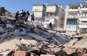 Δεκάδες νεκροί,εκατοντάδες τραυματίες-Αγωνία σεισμολόγων -γιατρών για μετα-σεισμό και κοροναϊό στην Ελλάδα!