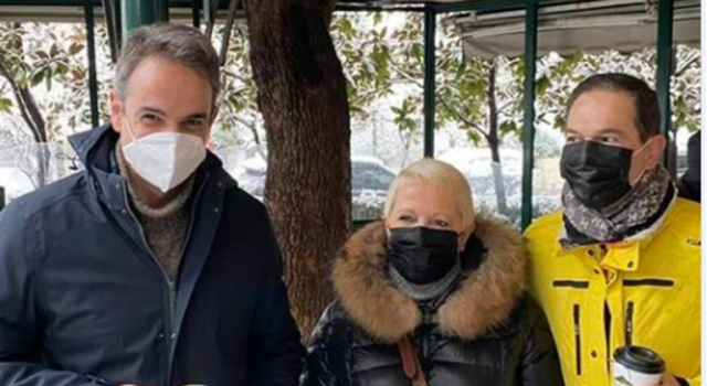 Ντροπήηηη…Κινητοποιούν το Στρατό ,γιατί πνίγηκαν σε 20 ποντους χιόνι…Και ο Πρωθυπουργός χαριεντίζεται…Εκπληκτικές φωτογραφίες…