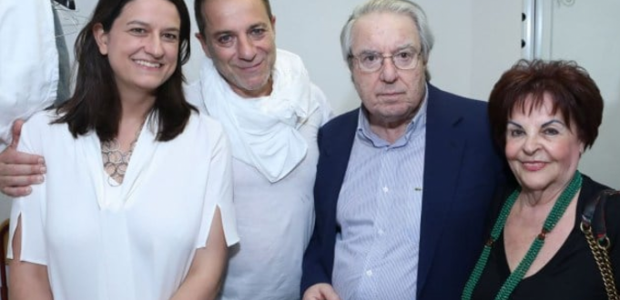 Με “στράκα-στρούκα”απαντάει στη “Βόμβα- ΟΙΕΛΕ”ο Μπαμπινιώτης!..