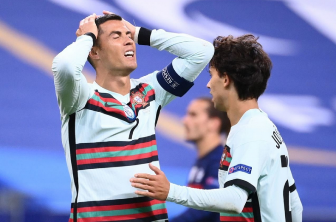 Σιχαμερή διαιτησία στο δρόμο του Μουντιάλ! Τεράστιες εκπλήξεις και ο Ζαγοράκης πρόεδρος!