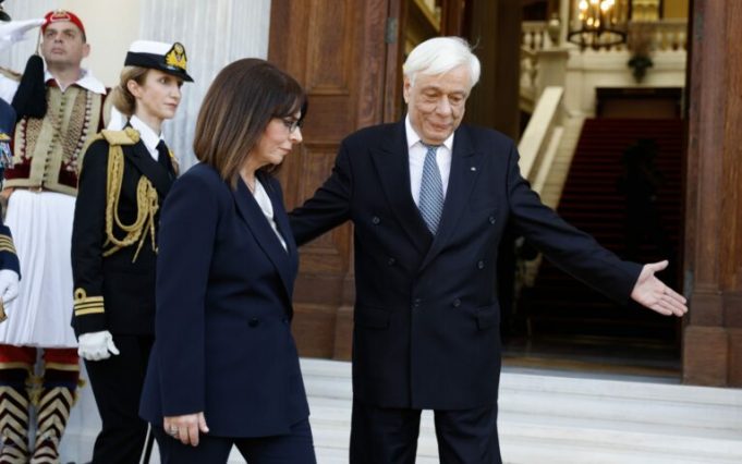 Ο Θεόφιλος και η Κασσιανή,ο Κυριάκος και η Μαρέβα,ο Προκόπης , η Αικατερίνη τα “μπότοξ”και τα εθνικά μας θέματα.