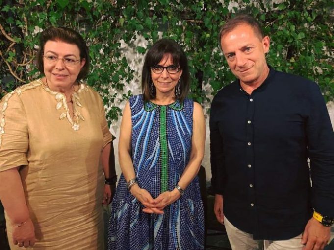 Τα απίστευτα σκάνδαλα στο Προεδρικό Μέγαρο και οι επώνυμοι των βιασμών Φιλιππίδης,Λιγνάδης που προφυλακίστηκαν …Υποσχέσεις “αποκατάστασης” αν μείνουν μουλωχτοί…