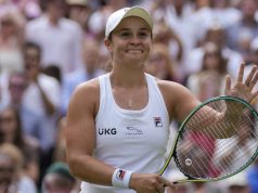 Η “στρουμπουλή” Άσλι Μπάρτι κέρδισε το “ιερό δισκοπότηρο” του Γουϊμπλεντον!