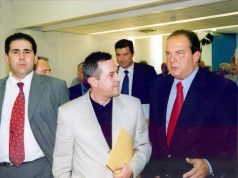 Κυριάκοοο τρέχα!Το συμβόλαιο αγοράς του σπιτού της προέδρου της Δημοκρατίας να το τρίψω στη μούρη του Αργύρη! Κάτι λέει ο Αργύρης για Γεραπετρίτη και ΓΕΚ ΤΕΡΝΑ