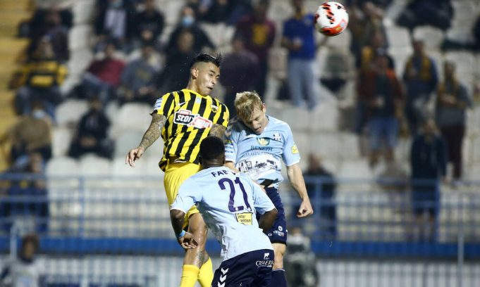 Σκόνταψε η ΑΕΚ,θλιβερή η Μάντσεστερ στο ντέρμπι της πόλης.