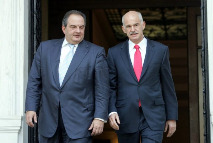 Οι δοσίλογοι,οι “συνωμοσίες” για Καραμανλή-Παπανδρέου,τα λόγια-καρφιά του Πρ.Παυλόπουλου και τα κείμενα -φωτιά της Ενωσης Δικαστών