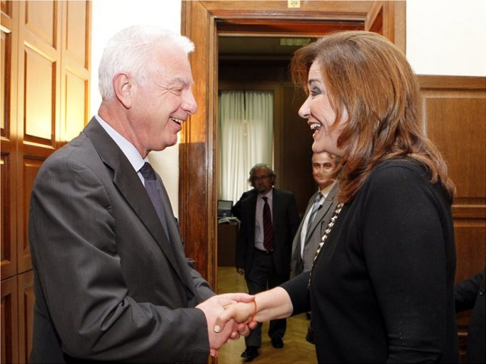 Σοκ απο ΚΑΘΗΜΕΡΙΝΗ και π.Πρόεδρο Δικηγορικού Συλλόγου Αθηνών για διαπλοκή δικαστών και πολιτικών.Δικαιώνεται κάθε πικραμμένος πολιτικής και Δικαιοσύνης!