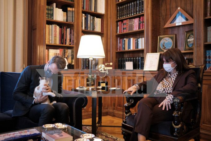 Οι δίκες-σοκ του Λιγνάδη και των Τραπεζών,ο Προκόπης Παυλόπουλος,ο Κυριάκος Μητσοτάκης,το πελατειακό κράτος και τα φούμαρα με την Αικατερίνη Σακελλαροπούλου