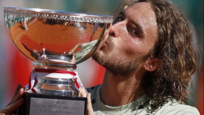 Καλό αθλητικό,άθλιο προσωπικό τσίρκο από τους Ελληνες Τσιτσιπά και Κύργιο στο Λονδίνο.Οι μεταγραφές στους μεγάλους