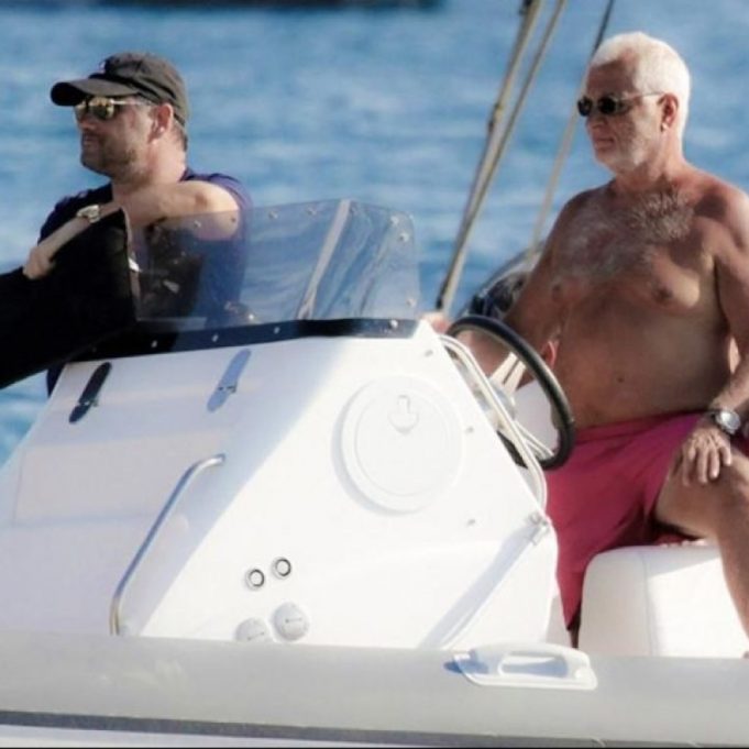 Οι Ρεπόρτερς Χωρίς Συνορα ,ο “εκδότης του ΒΗΜΑΤΟΣ” Γιάννης Πρετεντέρης ,τα σκ.. . του Πρωθυπουργού, οι σφαίρες στους Γκιόλια,Καραϊβάζ,Χίο και οι σωστοί…δημοσιογράφοι Κώστας και Κυριάκος Μητσοτάκης.Βιντεο