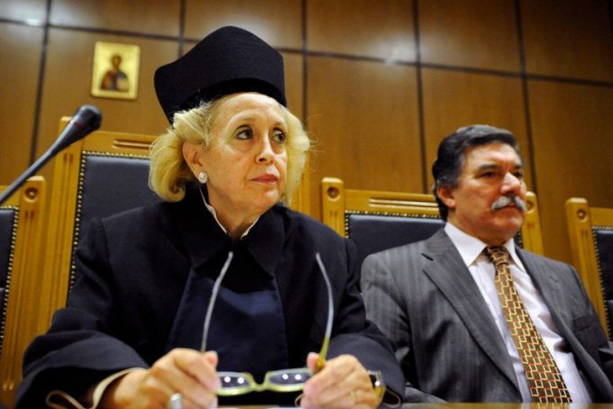 “Κούλη το κελί που ετοίμαζες για τους δημοσιογράφους και αντιπάλους σου στρώνει(και) η Βασιλική Θάνου με …Πρόεδρο και Αντιπρόεδρο”! Διαβάστε ποιός το γράφει…