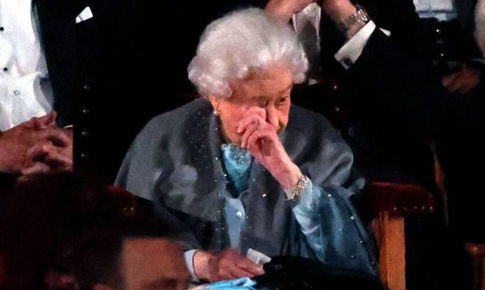 Πέθανε η Ελισσαβετ,η μακροβιότερη Βασίλισσα στα πιο… βρόμικα ανάκτορα της γης!