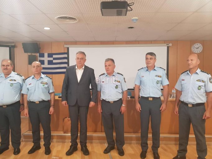 Νέες αποκαλύψεις-σοκ για την Τράπεζα Πειραιώς,την παρακολούθηση της αδελφής του Πρωθυπουργού,την διαφθορά στην Αστυνομία ,τα επικίνδυνα παιχνίδια (με;)Ερντογάν!!!Νέα σφαλιάρα Παυλόπουλου…