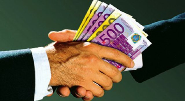 Κουκούλα σε τεράστα σκάνδαλα: Ποιός δικαστής(συν) έγραψε πλαστή πολυσέλιδη απόφαση του Συμβουλίου Επικρατείας;Ποιοί επώνυμοι βοηθούν τον μαϊμού-γιατρό που αφάνισε ζωές και περιουσίες και άφησε οικογένεια πρωτοχρονιά με 10 λεπτά;Χαστούκι Παυλόπουλου…