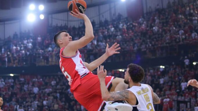 Ο Θρύλος έχει τη Μπάρτσα για …πρωϊνό! Ξυπνάει ο Τσιτσιπάς;