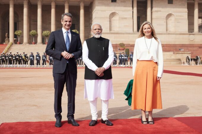 Σοκ! Η Ελενα Ακρίτα και το Μαξίμου εμπλέκουν τη Μαρέβα με την πολιτική,ενώ ο Κυριάκος έχει τα μάτια στα Τέμπη και στο Μάτι!