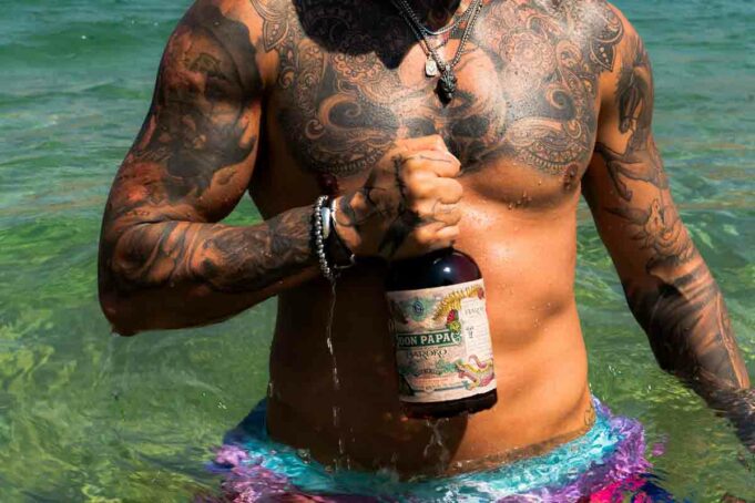 Το μαύρο χρήμα στο Εφετείο,στην ΚΑΘΗΜΕΡΙΝΗ,στο βόθρο της Μυκόνου ,στο στοπ του Καραμανλή και η υποκρισία!