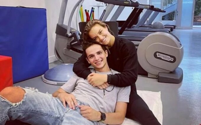 Η Ελλάδα στις (ολυμπιακές,ερωτικές,οικονομικές,πολιτικές, δημοτικές,δικαστικές,πύρινες κ.α.)φλόγες!Και ύστερα θα έρθουν (και )οι …κουκούλες!!!