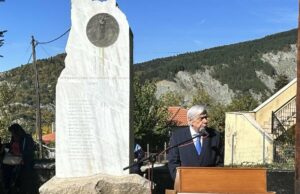 Η αισχρή κουκούλα στη ΖΗΜΕΝΣ με την 1036 απόφαση, η “μαθητριούλα” και το νέο χαστούκι Παυλόπουλου για τις γερμανικές αποζημιώσεις!