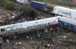 Δολοφονίες Τεμπών:Γιατί τόσο λίγες οικογένειες(Βορίδηδες-Καραμανλήδες-Ξιφαράδες,Αποστολάκηδες κ.α.) βρέθηκαν στο παρασκήνιο και προσκήνιο των τρένων και των καυσίμων;Δεκάδες αναπάντητα ερωτήματα και μια επιστολή-καταπέλτης!..