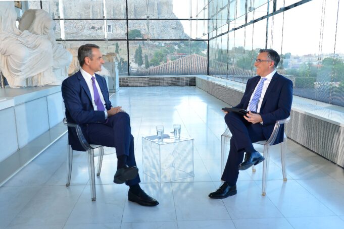 Το φαγοπότι στη ΓΣΕΕ οι διωκόμενοι Δήμαρχοι(και)της Εύβοιας και οι δημοσιογράφοι της ΕΡΤ και ο εκλεκτός μας κ.Παπαδήμος!..